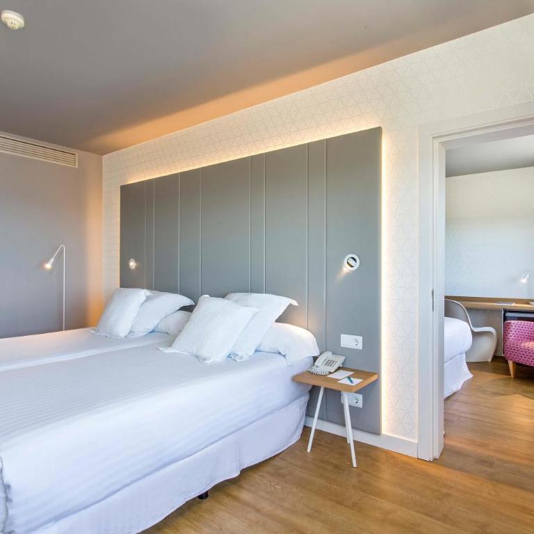 Occidental Atenea Mar - Adults Only - Family Room - 1