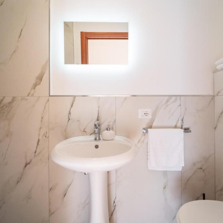 Cookie's Rooms - Camera Matrimoniale con Bagno Privato - 9