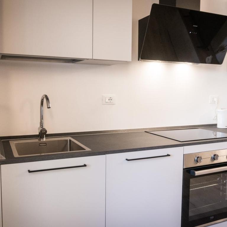 TENNA APARTMENTS Lake & Spa - Appartamento con Vista Lago - 5