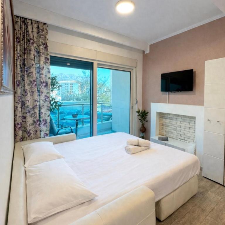 Blue Bay Studio - One-Bedroom Apartment - 4