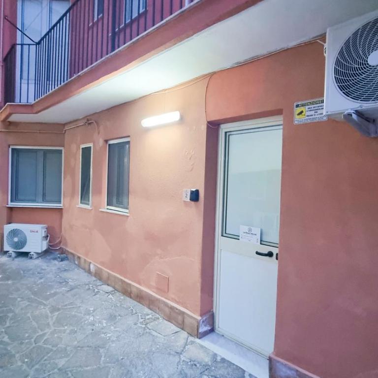 La Rosa House - Double or Twin Room with Private Bathroom - 15