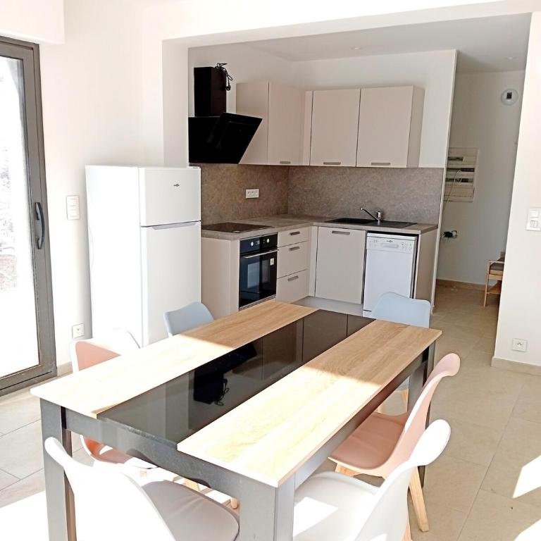 Appartement Cosy Cimes - Two-Bedroom Apartment - 8