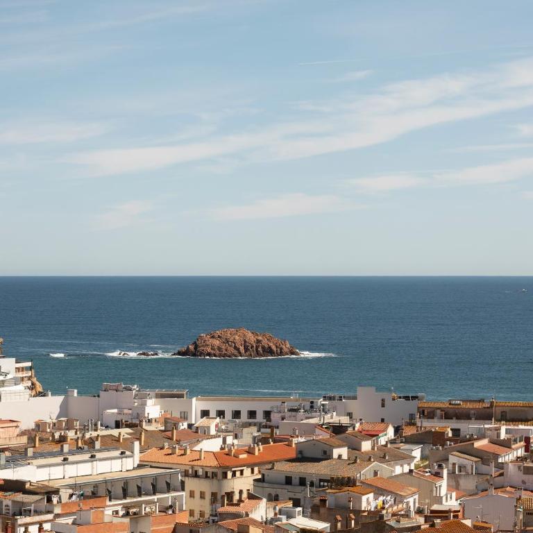 Feelathome Vil-la Romana - Apartamento 1 dormitorio con vistas al mar y terraza - 2