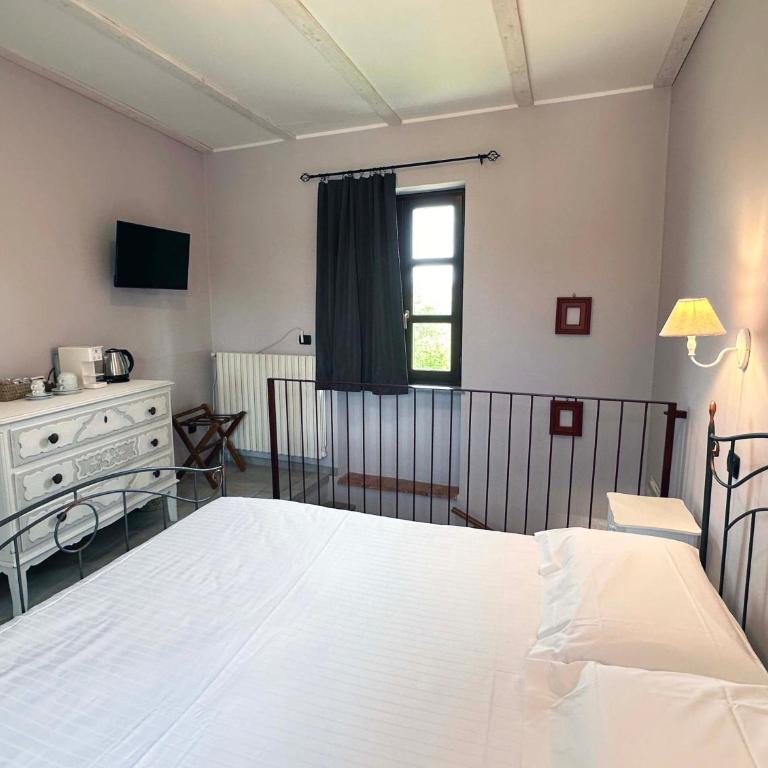 La Fornace - Rooms & Pool - Camera Matrimoniale con Balcone - 2