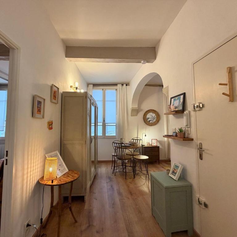 Appartement calme en plein centre - Appartement 1 Chambre - 6