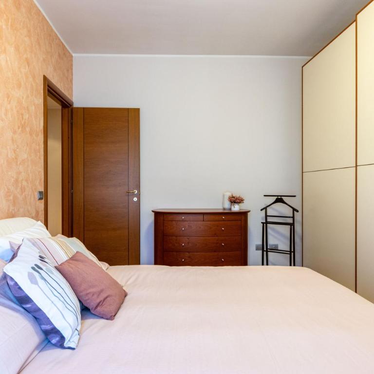 Pasadena House - Arona - Terrace with lake view - AC - By Guestaly - Appartamento con 2 Camere da Letto - 24