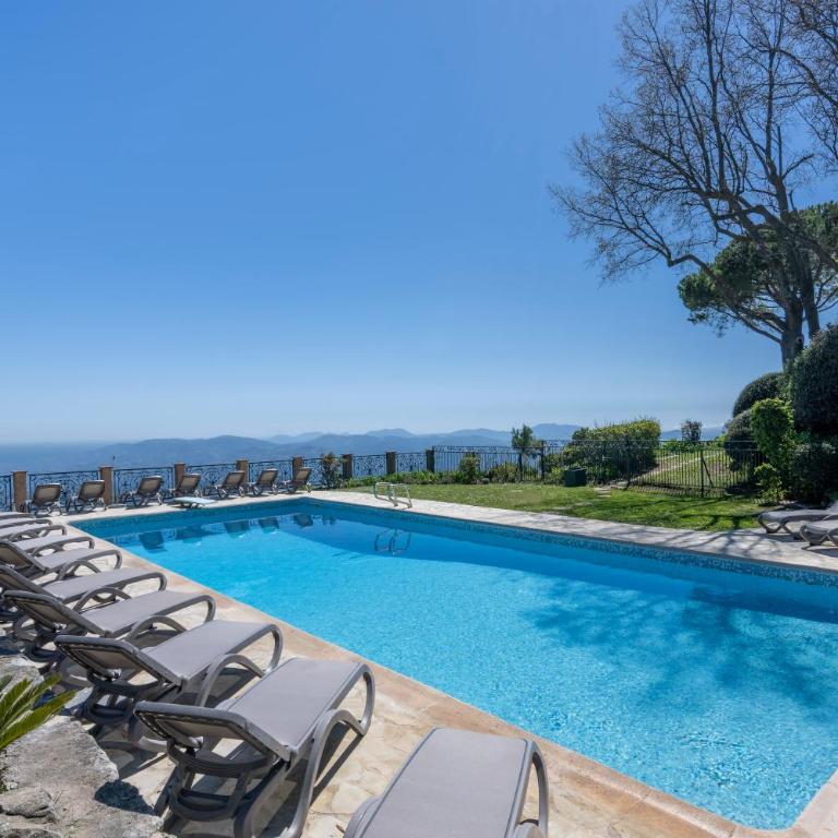 Villa Mas du Chene in a private domain - Villa - Vue sur Mer - 31