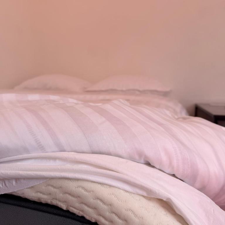 Apartmani Andrić - Stylish & Peaceful Apartment with Free Parking - 10 min Walk to Old Town - Dvokrevetna Soba s Bračnim Krevetom/ 2 Zasebna Kreveta i Pogledom - 10