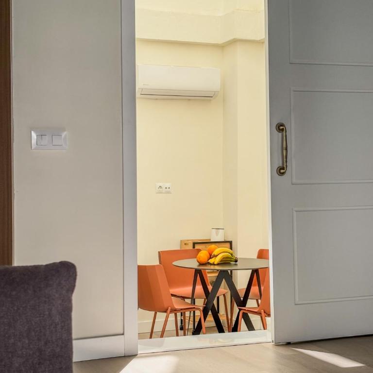 Old Town Home Collection - One-Bedroom Apartment - 2