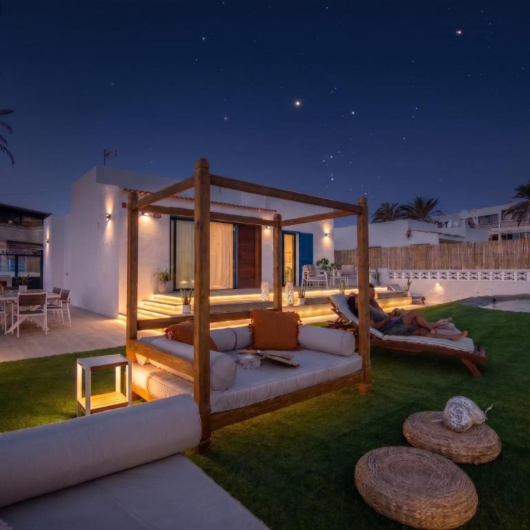 Villa Eden Beachfront Corralejo By Holidays Home - Villa - Beach Front - 14