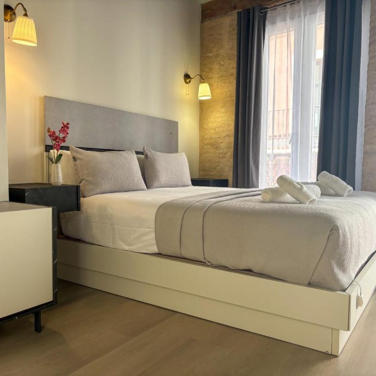 Old Town Home Collection - One-Bedroom Apartment - 5