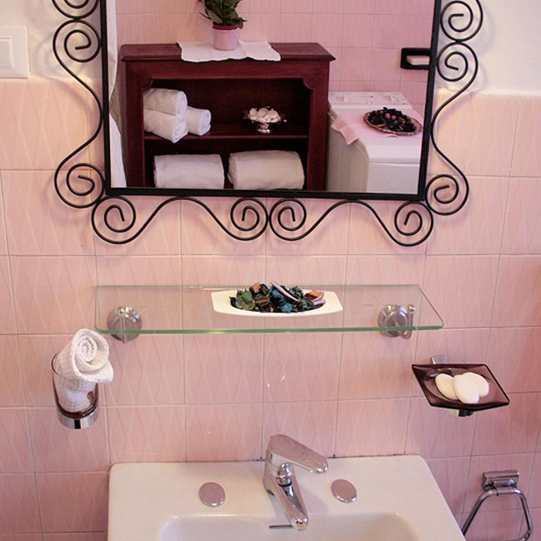Residenza Oltrarno - Three-Bedroom Apartment - 16