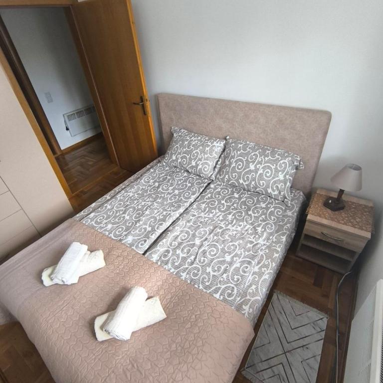 Apartment Ciki - One-Bedroom Apartment - 2