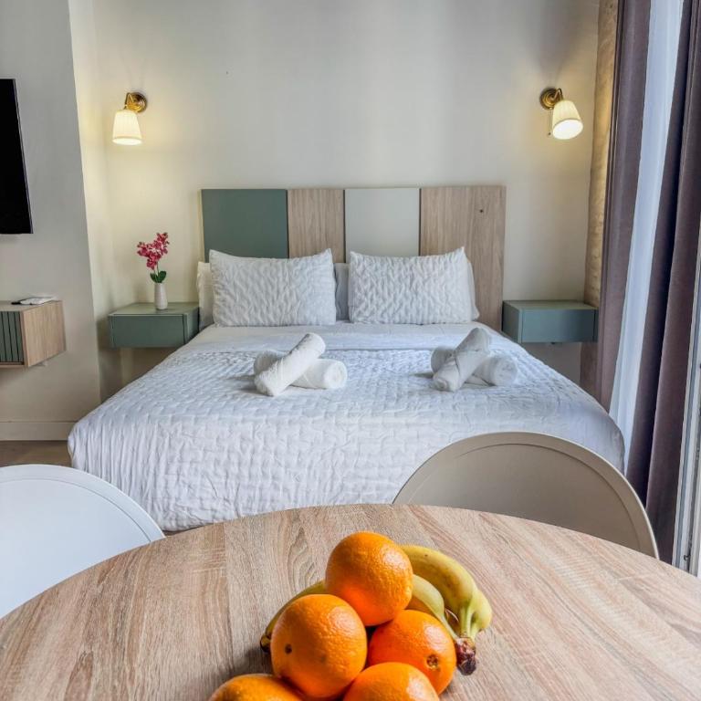Old Town Home Collection - One-Bedroom Apartment with Terrace - 4
