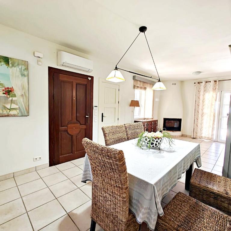 Playa Marques - En primera linea con piscina privada - Villa frente a la playa - 13