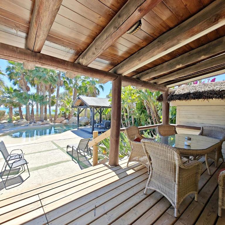 Playa Marques - En primera linea con piscina privada - Villa frente a la playa - 26