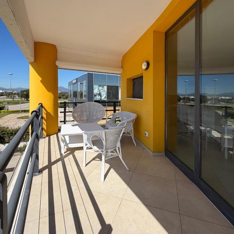 Sardinia Modern A Two-Bedroom, Two-Bathroom Deluxe Apartment - Appartamento Deluxe con 2 Camere da Letto - 6