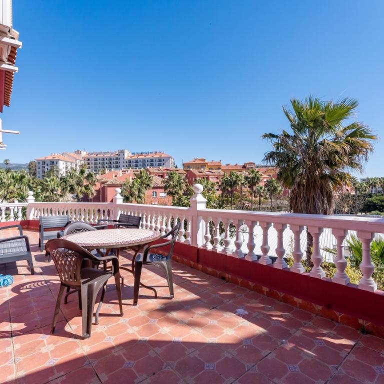 Majestic Villa by the Beach Heated Private Pool & Jacuzzi - Villa with Sea View - 15
