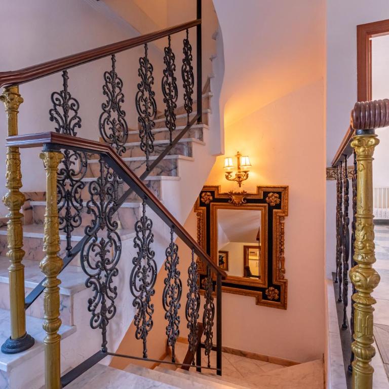 Majestic Villa by the Beach Heated Private Pool & Jacuzzi - Villa with Sea View - 56