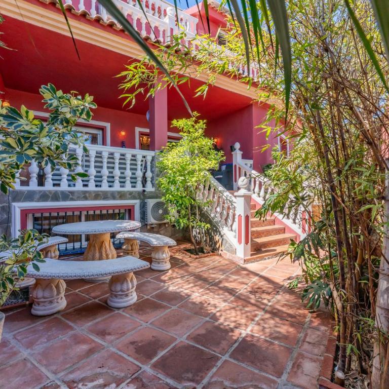 Majestic Villa by the Beach Heated Private Pool & Jacuzzi - Villa with Sea View - 38