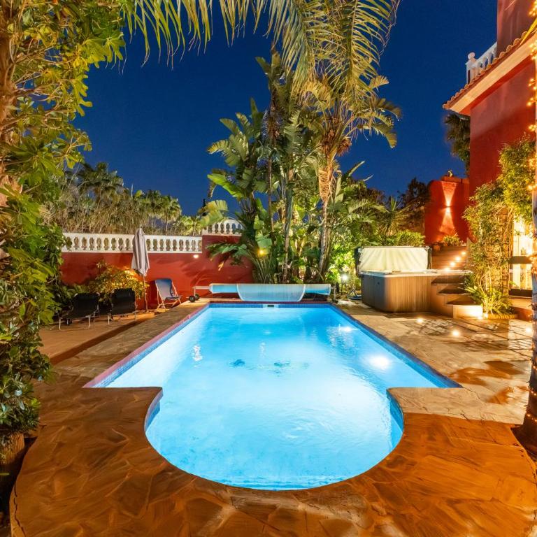 Majestic Villa by the Beach Heated Private Pool & Jacuzzi - Villa with Sea View - 23