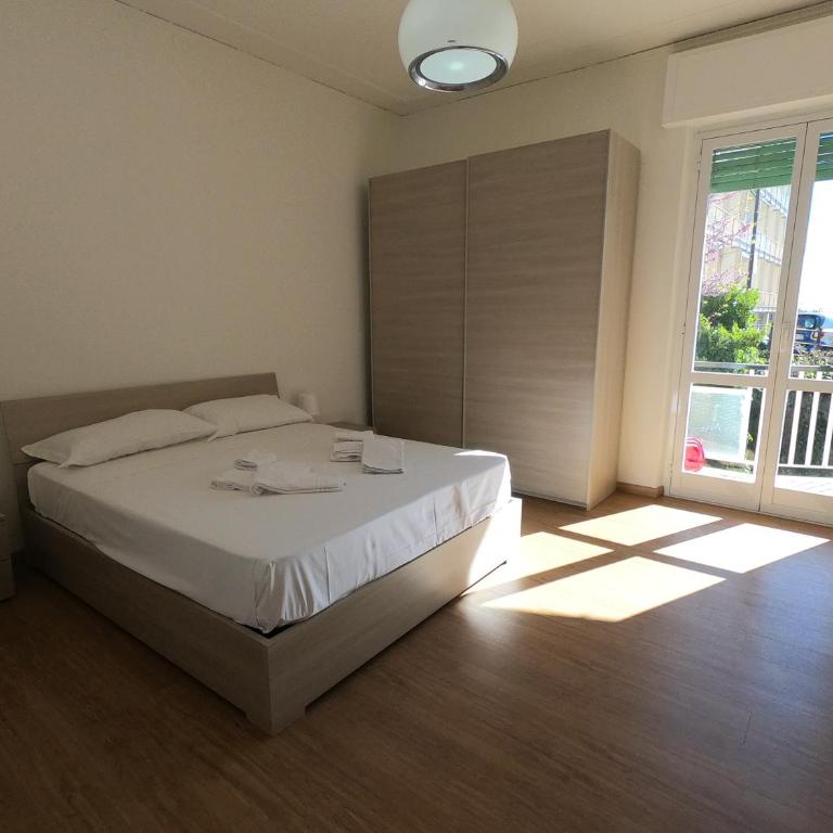 Quadrilocale Italia con vista mare - Appartamento con 3 Camere da Letto - 16