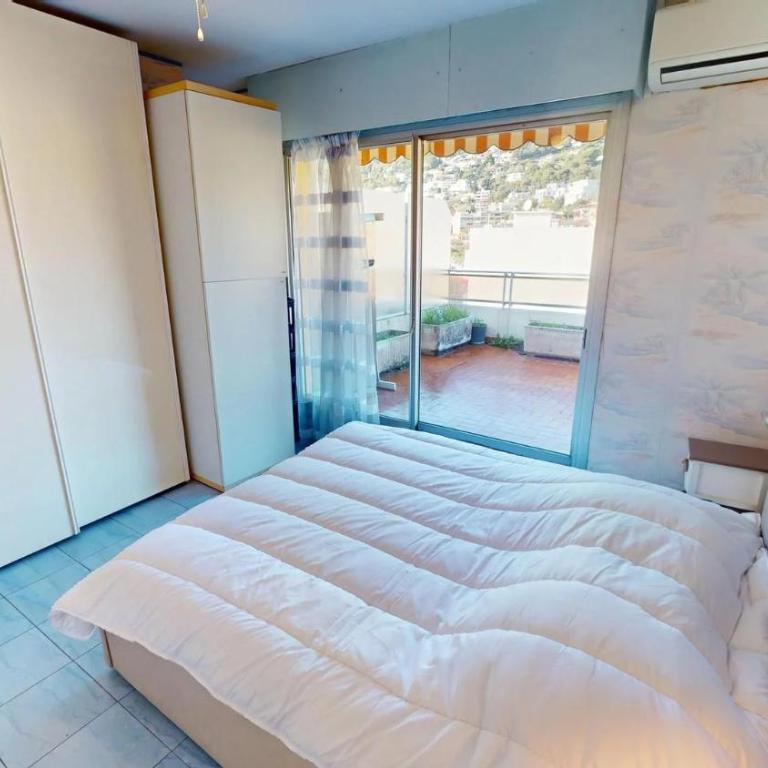 114FDM - Agréable 2P climatisé en dernier étage avec immense terrasse avec parking privé - Appartement 1 Chambre - 5