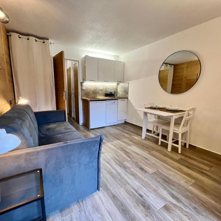 Studio rénové au centre village avec balcon - FR-1-624-180 - Estudio - 15