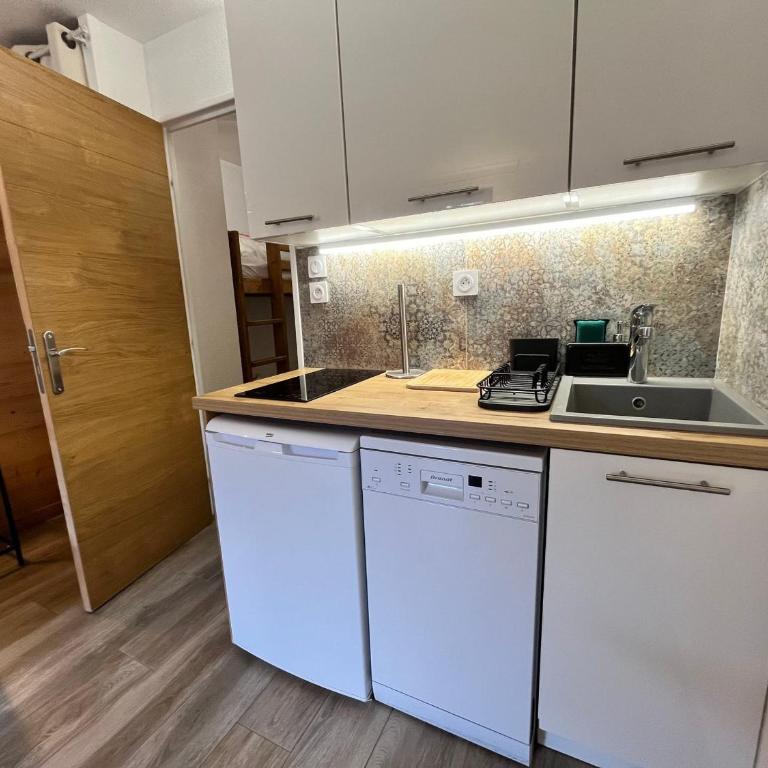 Studio rénové au centre village avec balcon - FR-1-624-180 - Estudio - 18
