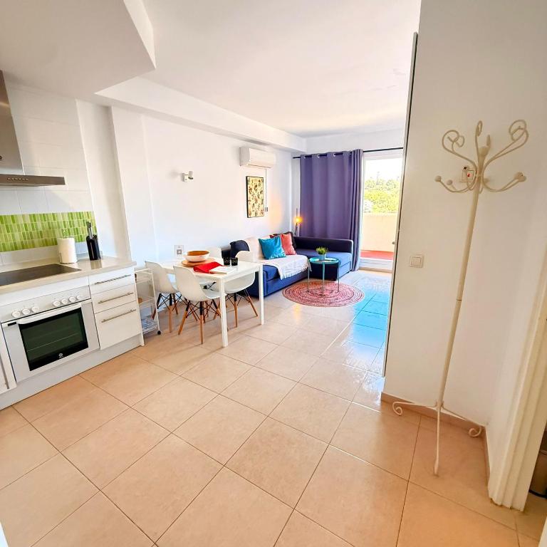 Apartment Large Terrace Sea & Mountain Benalbeach - Apartamento con terraza - 17