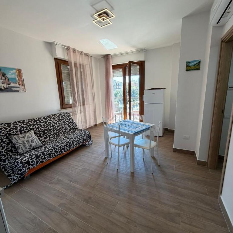 Appartamento Morelli Beach - Via Massetana 21 - Appartamento con 1 Camera da Letto e Terrazza - 1