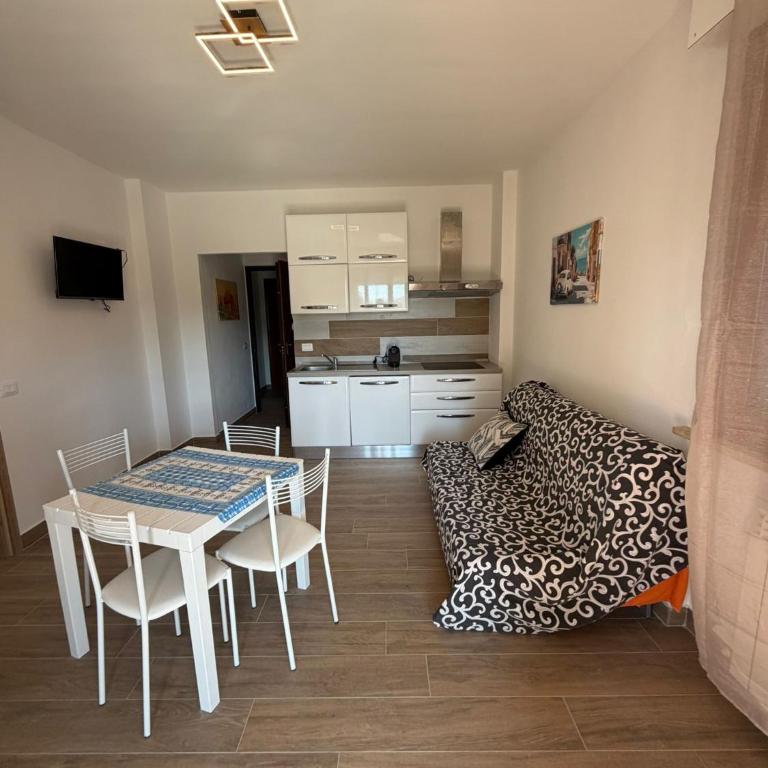 Appartamento Morelli Beach - Via Massetana 21 - Appartamento con 1 Camera da Letto e Terrazza - 2