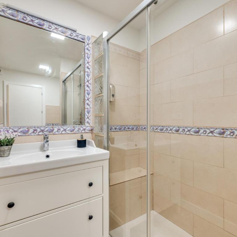 Málaga Bay Terraces - Apartamento de 1 dormitorio con vistas a la piscina - 7