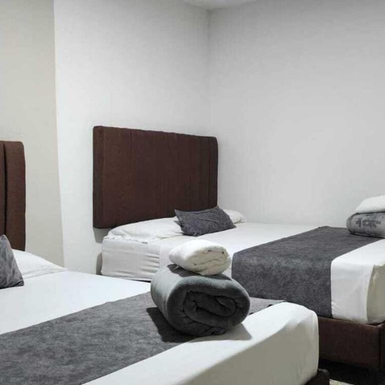 Hotel Distrito Unicentro - Habitación Triple Estándar - 1