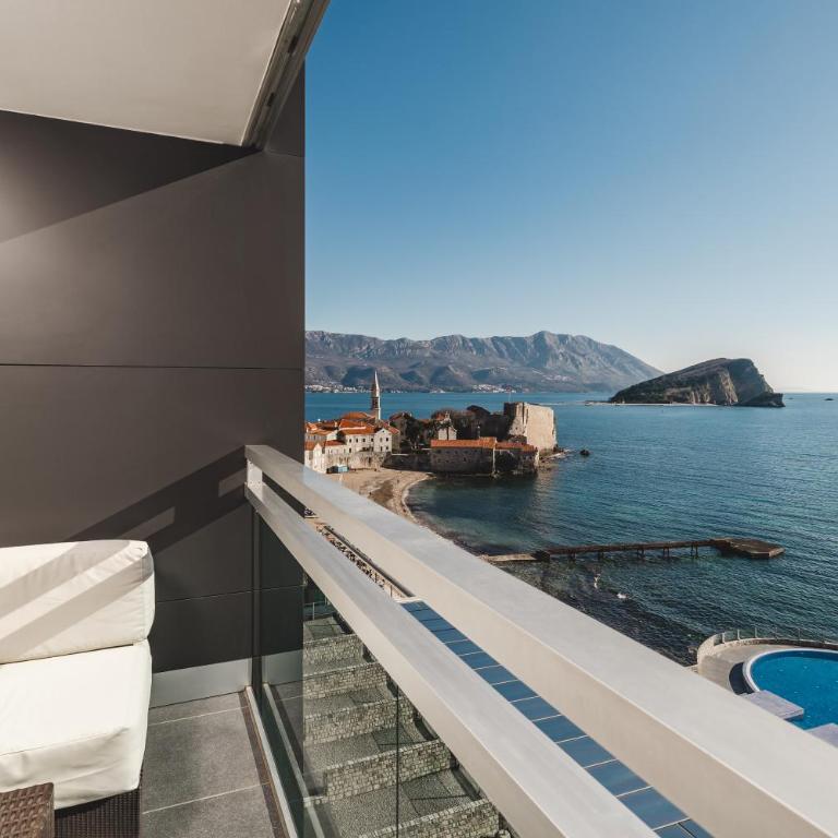 Avala Resort & Villas - Standardna Dvokrevetna Soba sa Bračnim Krevetom/Zasebnim Krevetima i Pogledom na More - 3