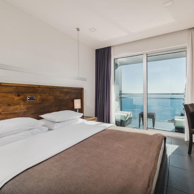 Avala Resort & Villas - Standardna Dvokrevetna Soba sa Bračnim Krevetom/Zasebnim Krevetima i Pogledom na More - 1
