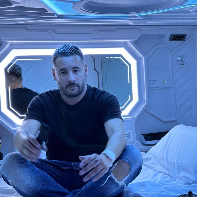 Futurotel Space Spa Madrid Center - Deluxe Double Capsule Room - 1