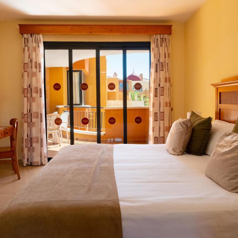 Grand Muthu Golf Plaza Hotel & Spa - Habitación Familiar (4 adultos) - 2