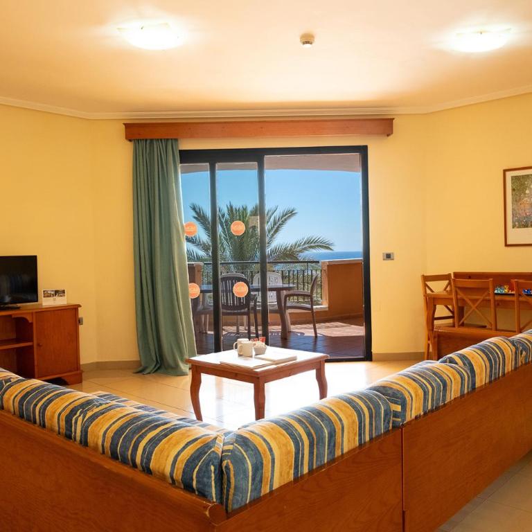 Grand Muthu Golf Plaza Hotel & Spa - Habitación Familiar (4 adultos) - 7