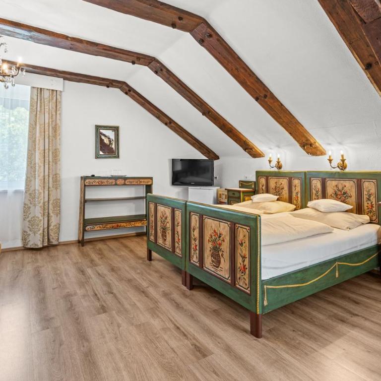 Hotel Nikolasch mit eigenem Seebad - Adults Preferred - Großes Doppelzimmer mit Seeblick - 6