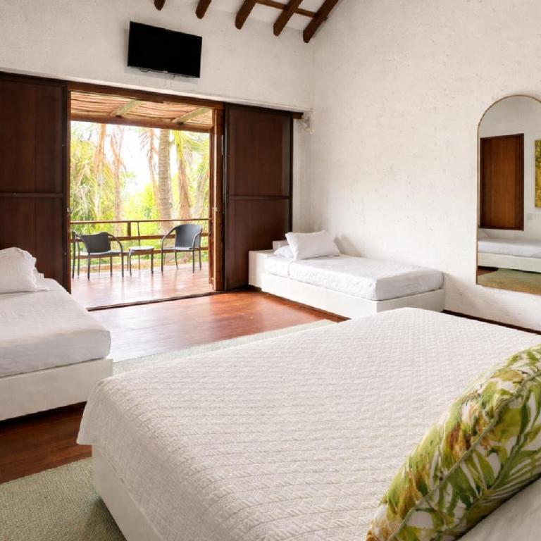 Hotel Acantilado de La Tierra by On vacation - Habitación Cuádruple Superior - 1