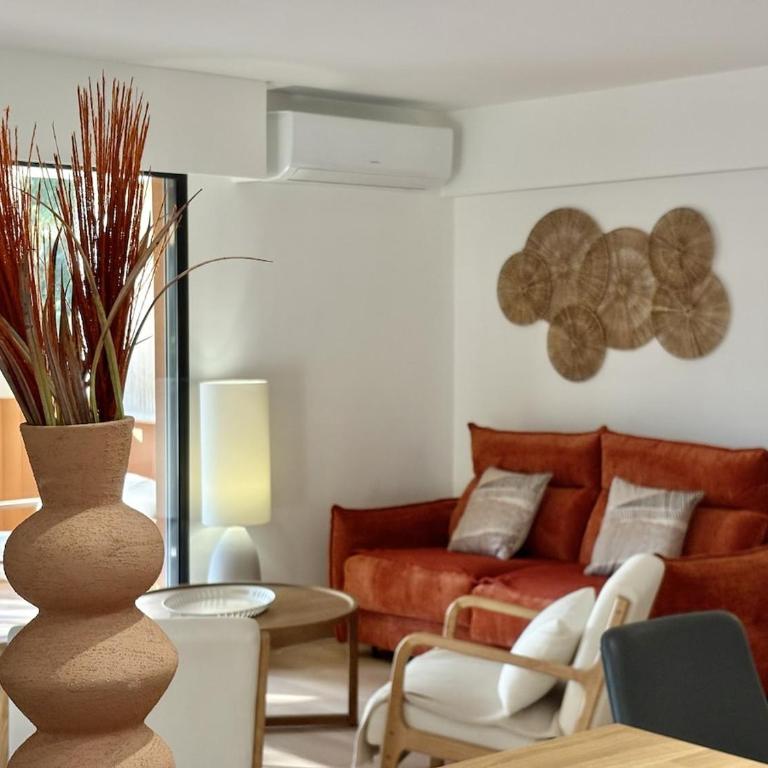 Appartement T3 moderne, piscine, parking, vue golf, commerces à proximité - Apartment mit 2 Schlafzimmern - 7