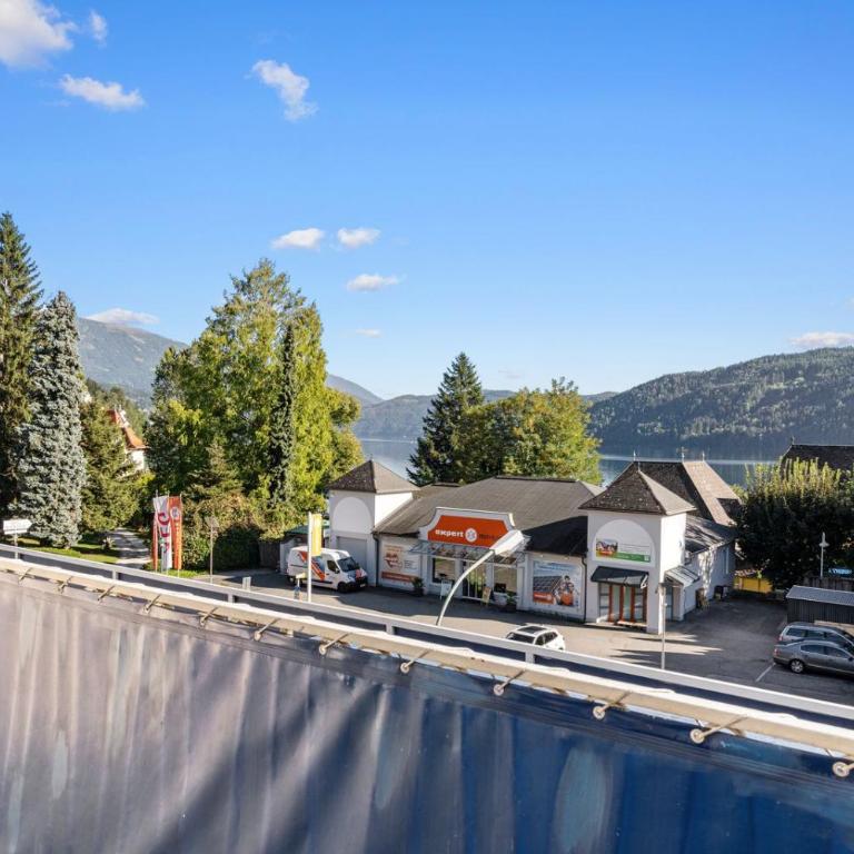 Hotel Nikolasch mit eigenem Seebad - Adults Preferred - Doppelzimmer mit Balkon und Seeblick - 9