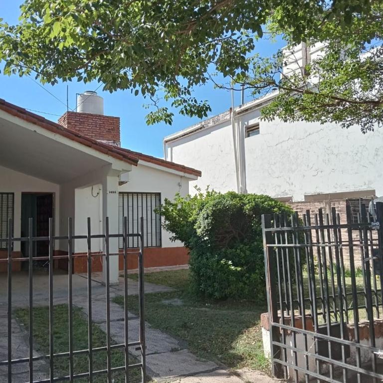 Casa con pileta privada en Villa Corlas Paz - Cerca del lago - Casa de 2 dormitorios - 1