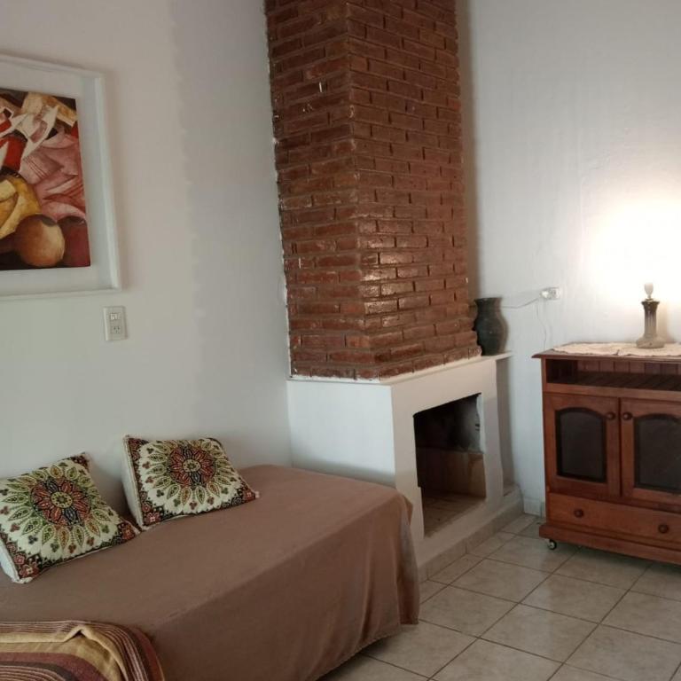 Casa con pileta privada en Villa Corlas Paz - Cerca del lago - Casa de 2 dormitorios - 2