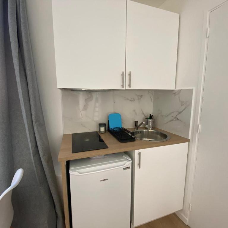 New 911 Apartment Jane - Cosy Apartment Paris Center - Studio - 4