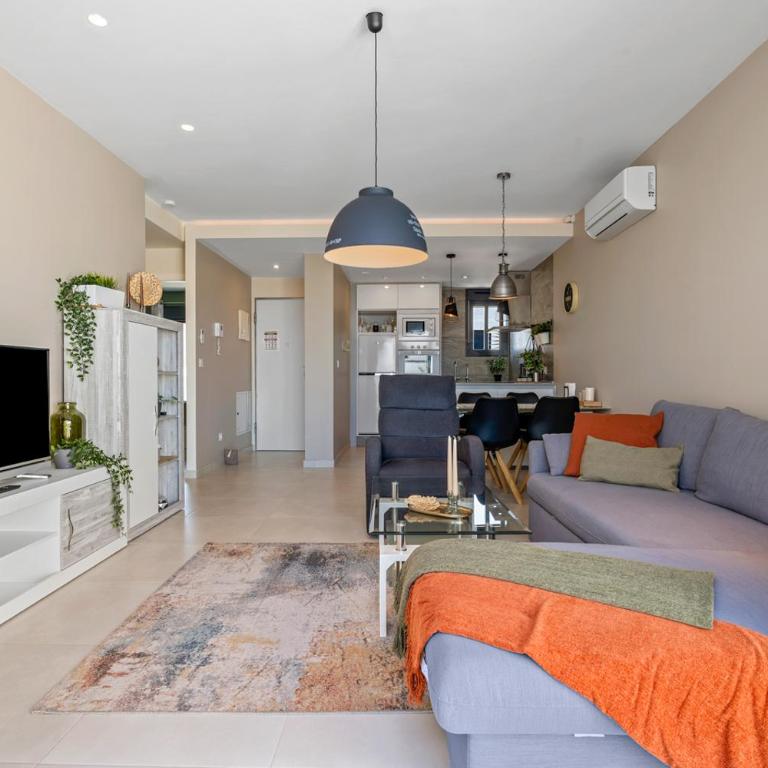 Luxury Penthouse with private Rooftop Terrace, Pool, Punta Prima, Torrevieja - Two-Bedroom Apartment - 3