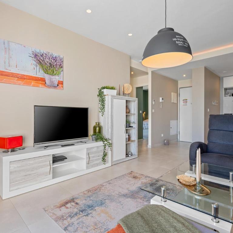 Luxury Penthouse with private Rooftop Terrace, Pool, Punta Prima, Torrevieja - Two-Bedroom Apartment - 4