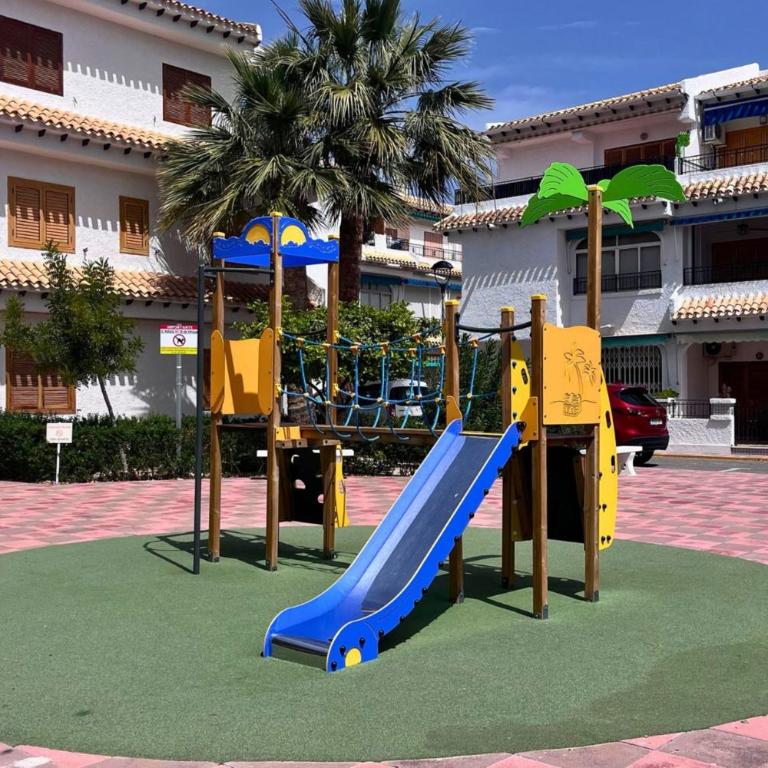Apartamento ideal de 2 dormitorios con piscina y a 350 m de la playa - Apartamento de 2 dormitorios - Frente al océano - 38