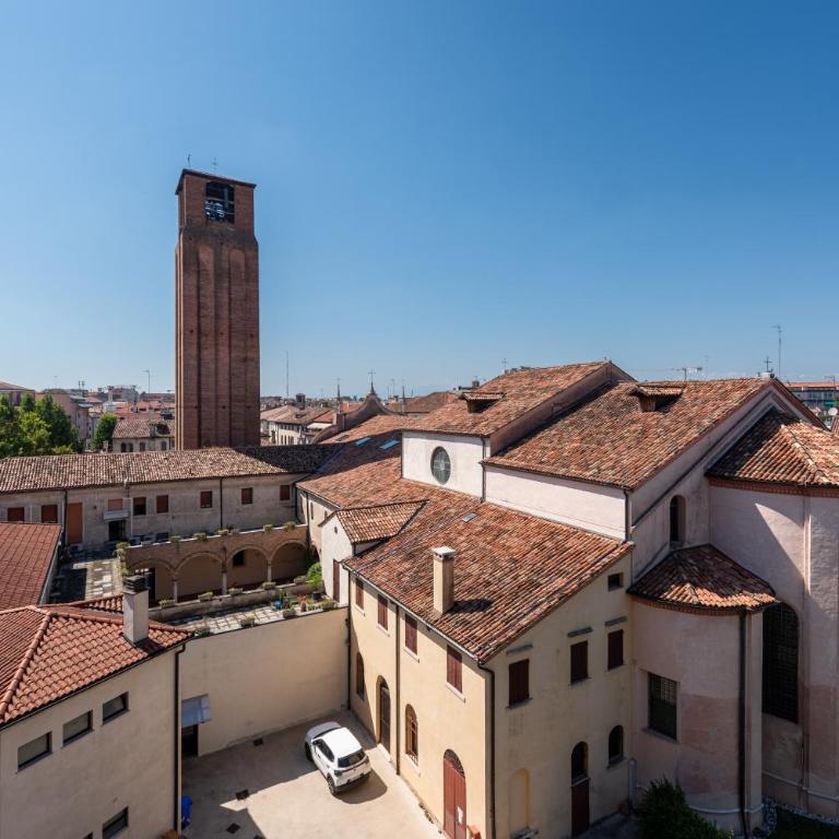 Brandolini Apartment by SuitesV - Appartamento di design nel centro storico di Treviso con vista panoramica e parcheggio riservato - Studio - 1